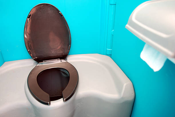 Best Porta potty rental near me  in Zanesville, OH