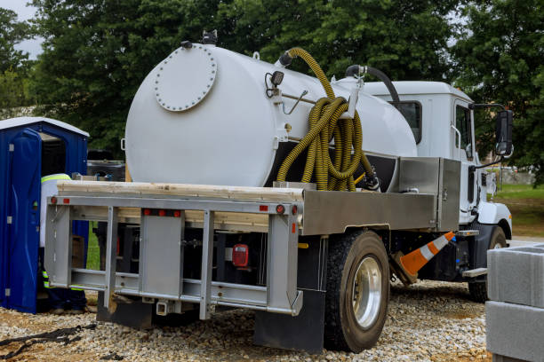 Best Porta potty rental near me  in Zanesville, OH